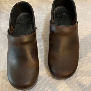 Dansko  Brown Leather Clogs Size 39 (8.5)